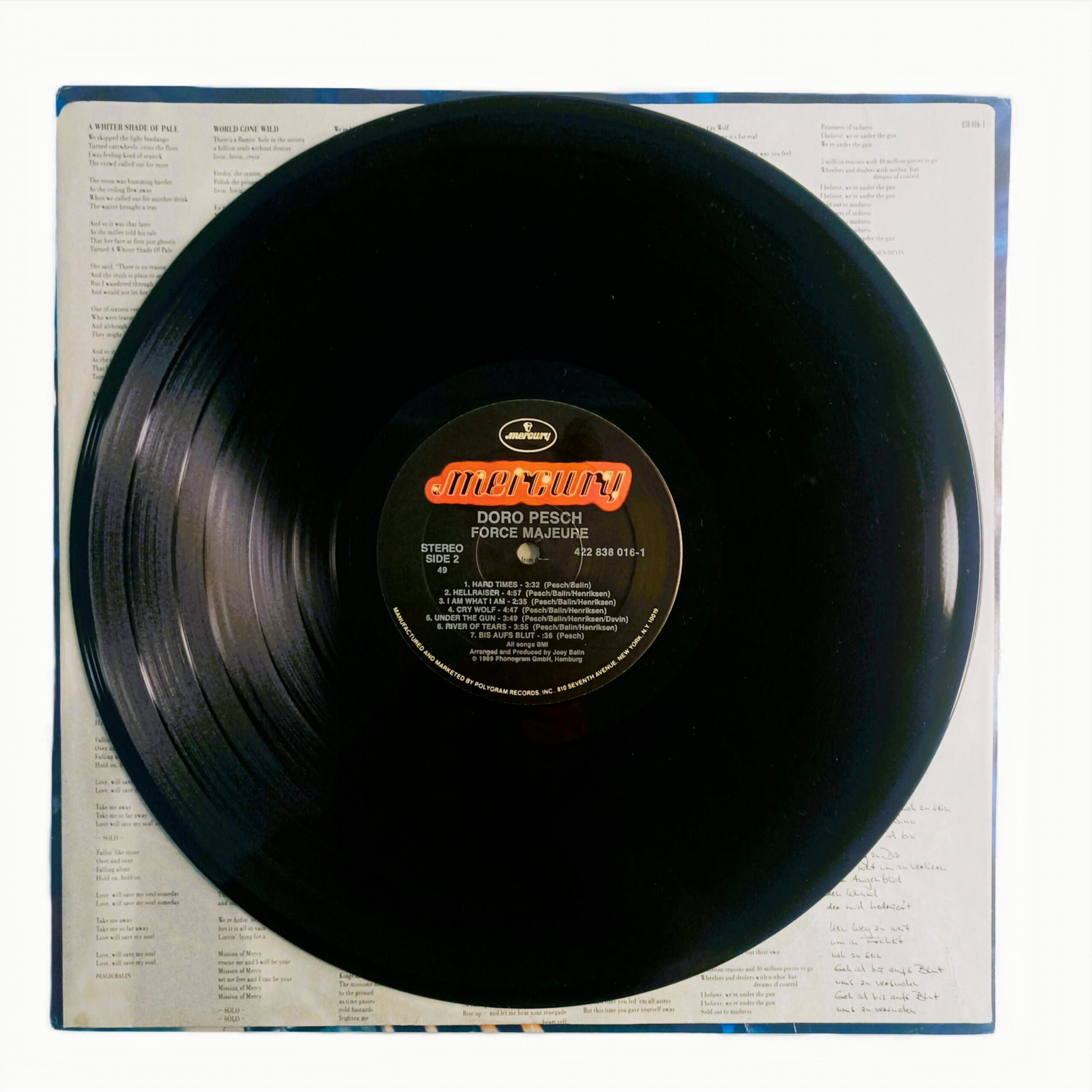 LP Doro – Force Majeure - Imagem 6